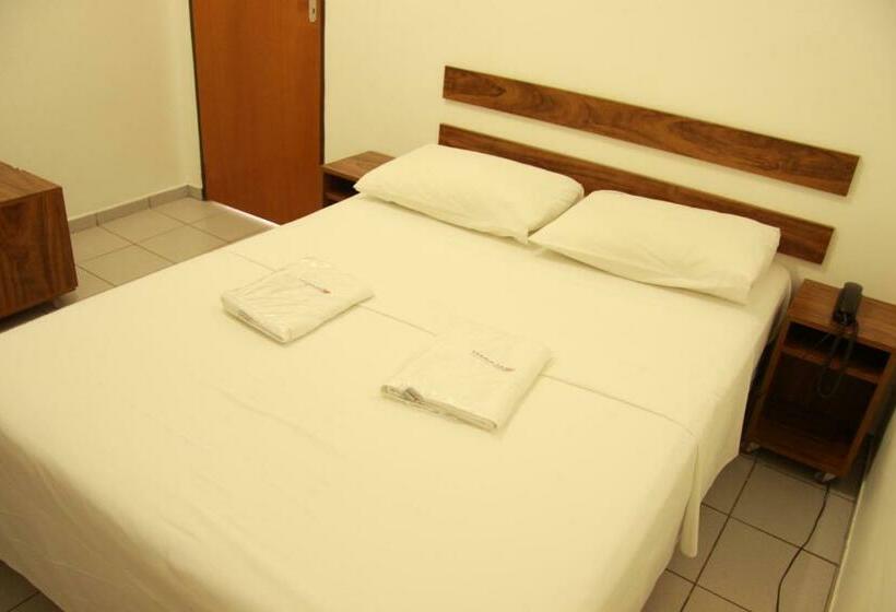 חדר דלוקס, Maraja