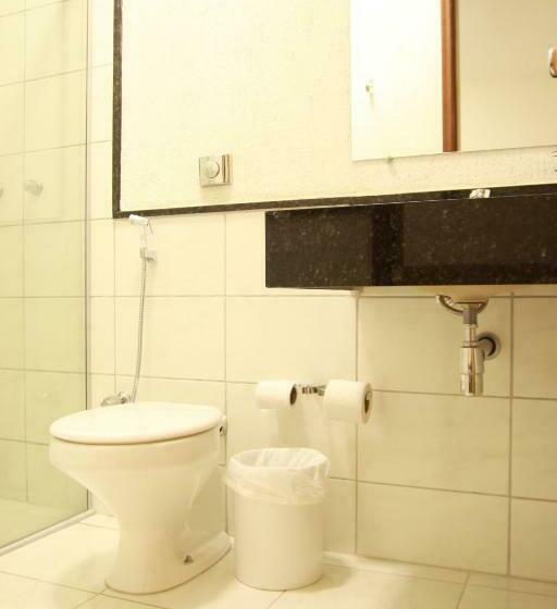 חדר דלוקס לארבעה, Maraja