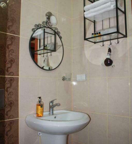 غرفة قياسية, Sapphire