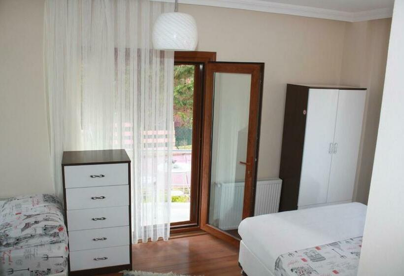 غرفة عائلية, Sapphire