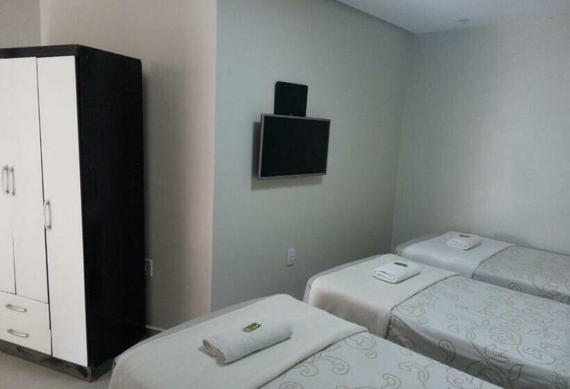 חדר סטנדרט לשלושה, Solar Vitória