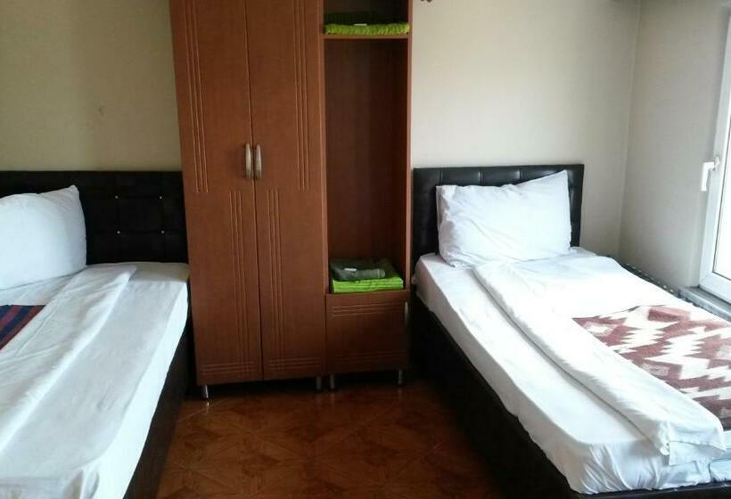 バルコニー付きスタンダードトリプルルーム, Star