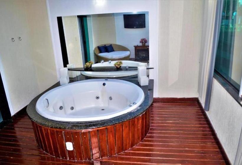 Suíte Executivo, Summit Lago