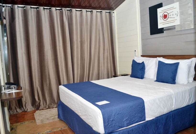 Quarto Superior, Summit Lago