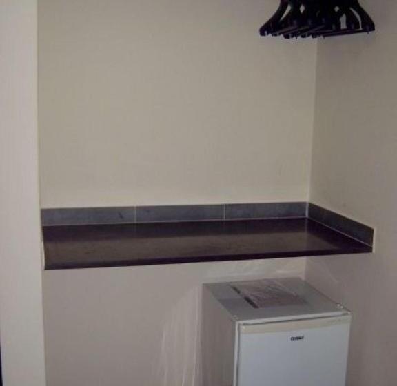 标准三人间, Village Campinas