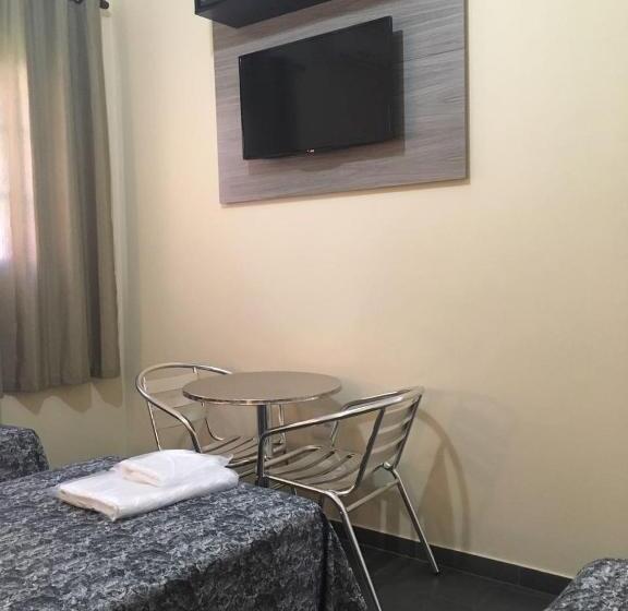 标准三人间, Village Campinas