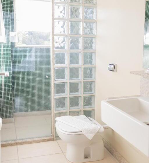 חדר דלוקס לשלושה, Voa Plazza