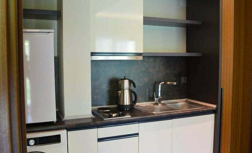 سوییت لوکس, Voice