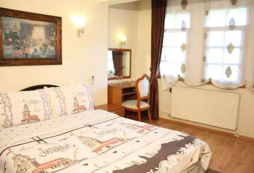 اتاق استاندارد با چشم‌انداز استخر, Kaltur Boutique Otel