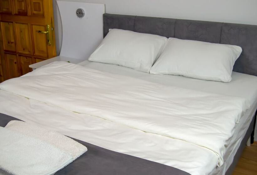 اتاق استاندارد با چشم‌انداز استخر, Kaltur Boutique Otel