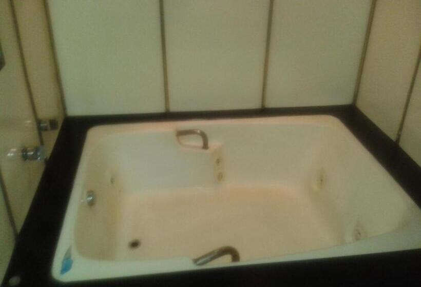 اتاق لوکس, Motel Comodoro