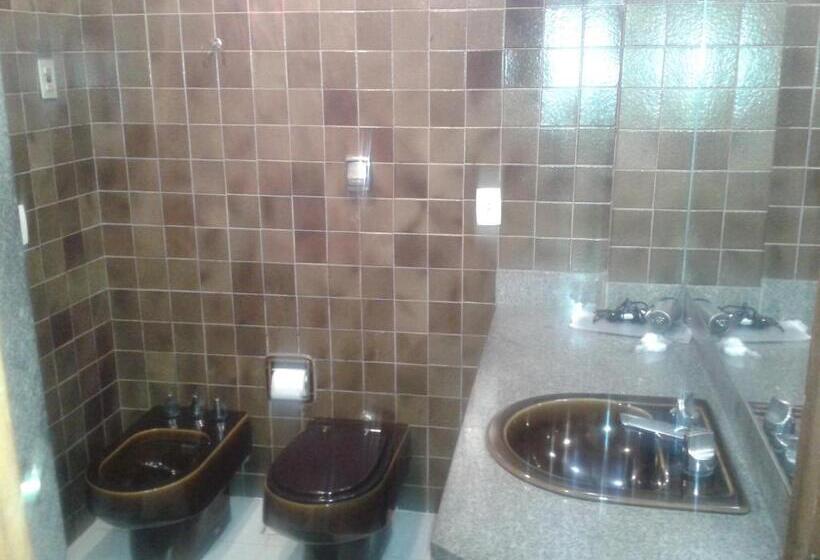 اتاق لوکس, Motel Comodoro