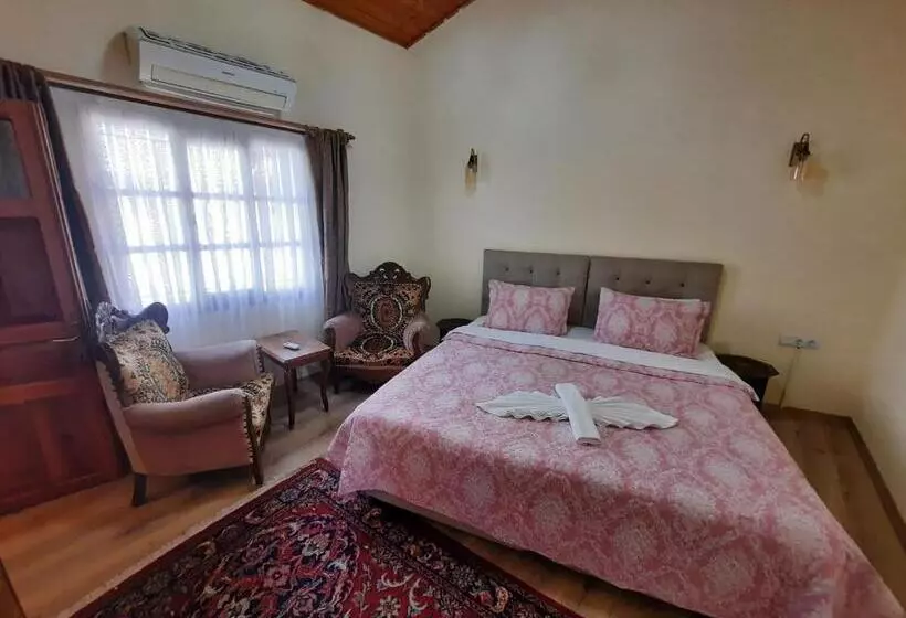 Deluxe-perhehuone, Ali Baba's House