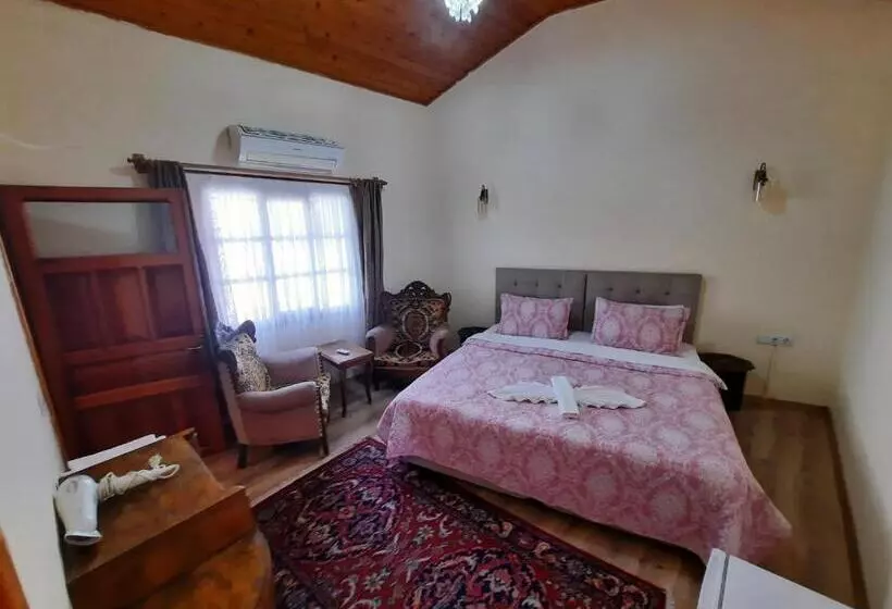 Deluxe-perhehuone, Ali Baba's House