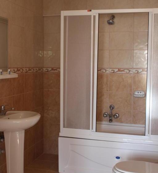 חדר קומפורט לשלושה, Baykal