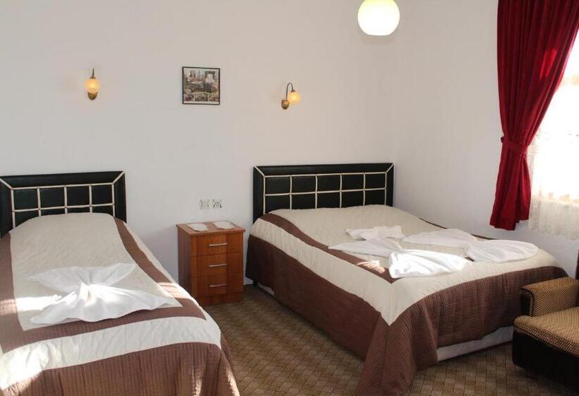 חדר קומפורט לשלושה, Baykal