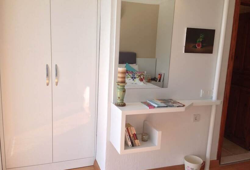 اتاق استاندارد با تخت دوبل, Lavender S Lodge