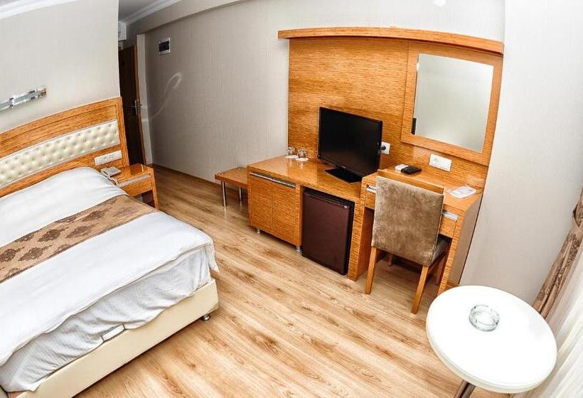 标准间, Serenti Pamuk