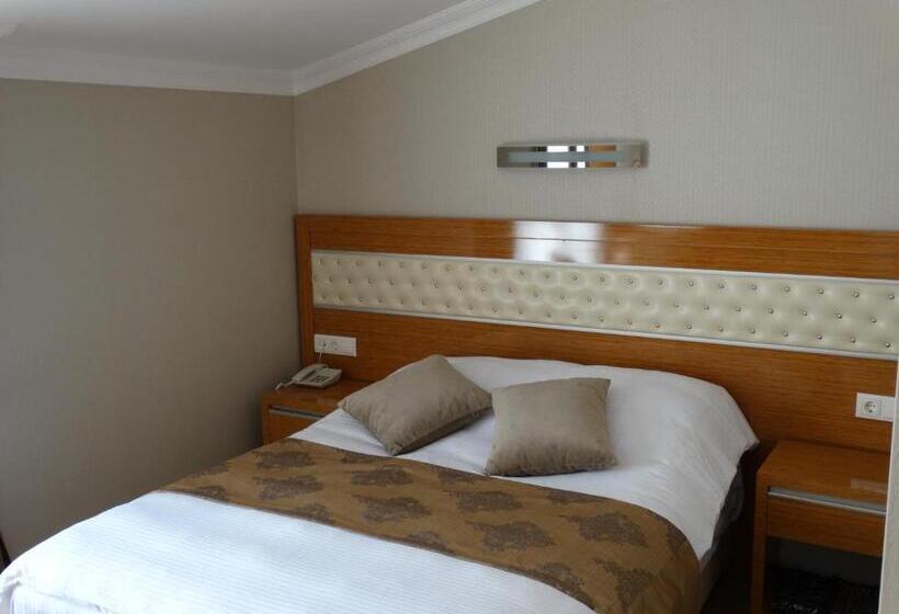 标准间, Serenti Pamuk