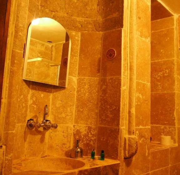 חדר סטנדרט, Akinci Konagi