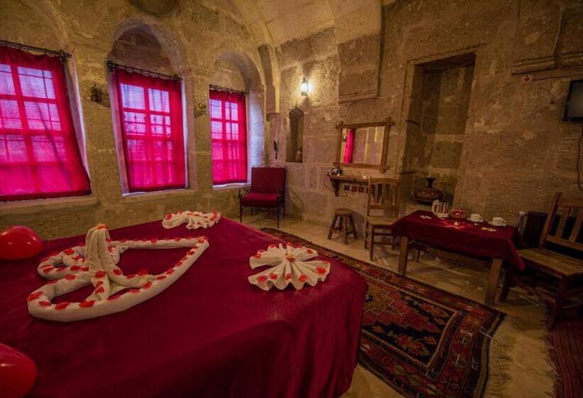 חדר משפתחתי סופריור, Akinci Konagi