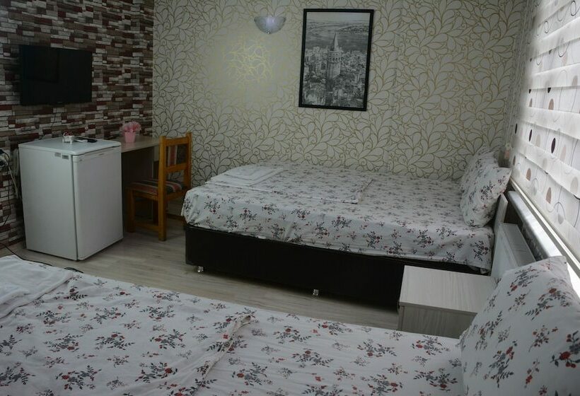 Habitació Triple Estàndard, Balkan Palace Edirne