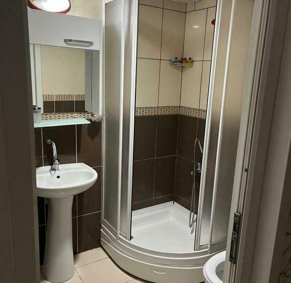 Habitació Triple Estàndard, Balkan Palace Edirne