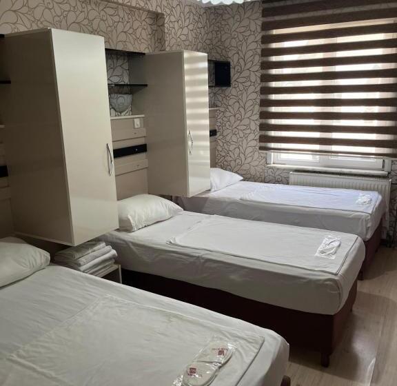 Habitació Triple Estàndard, Balkan Palace Edirne