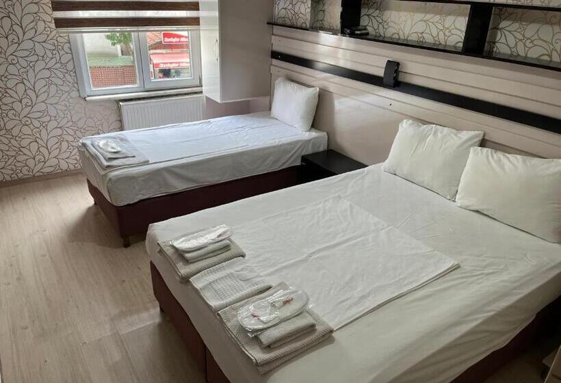 Habitació Triple Estàndard, Balkan Palace Edirne