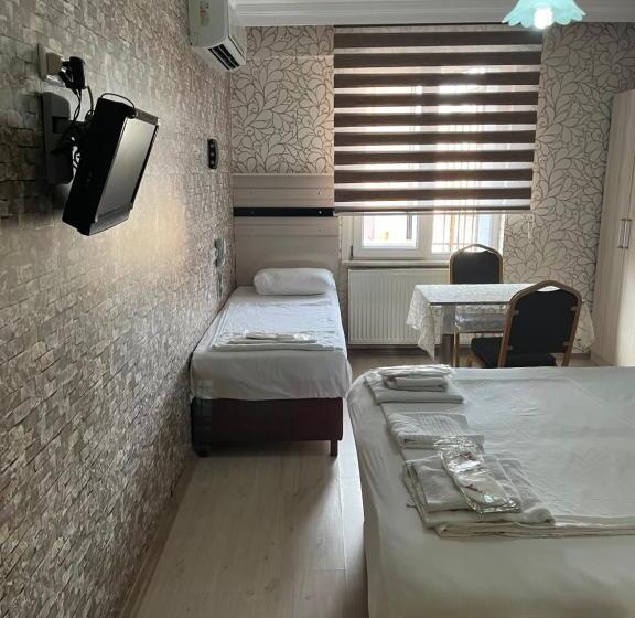 Habitació Triple Estàndard, Balkan Palace Edirne