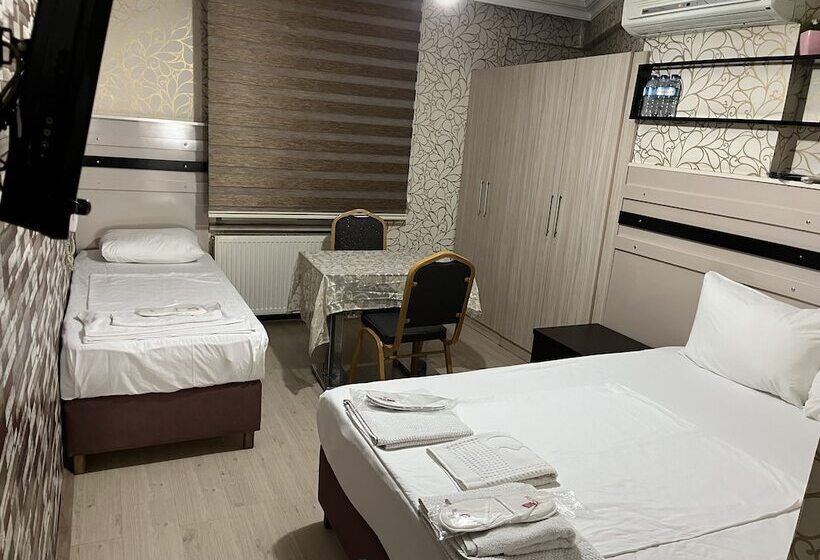 Habitació Triple Estàndard, Balkan Palace Edirne