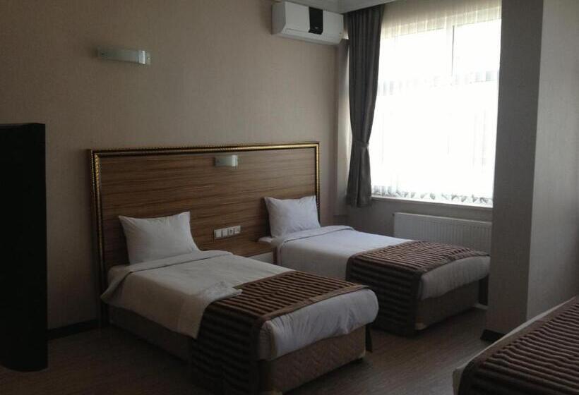 标准三人间, Buyuk