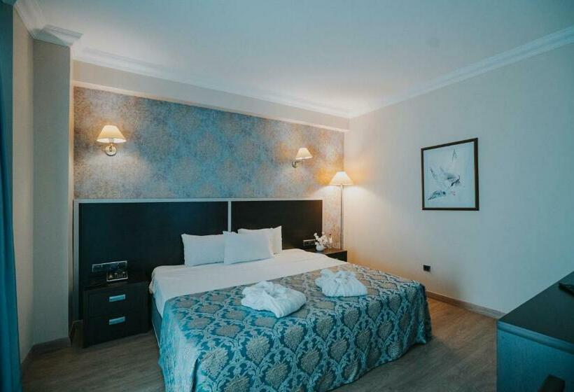 سوئیت با تخت بزرگ, Ener Old Castle Resort