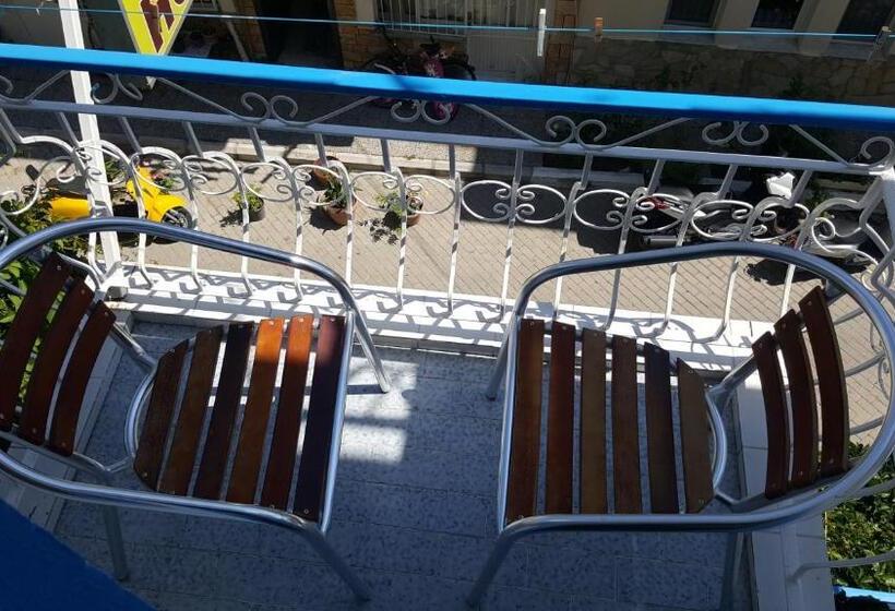 חדר סטנדרט יחיד, Foca Ensar