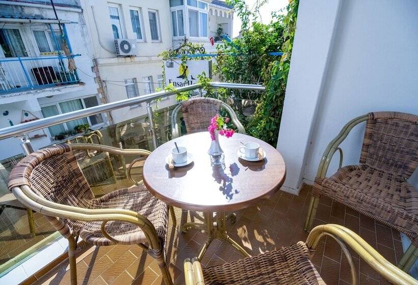 חדר סטנדרט לארבעה, Foca Ensar