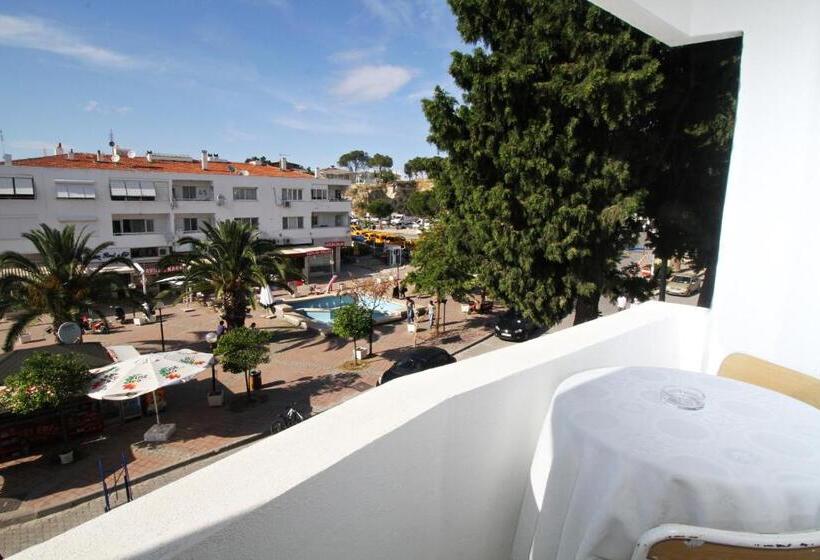 اتاق استاندارد با بالکن, Goren