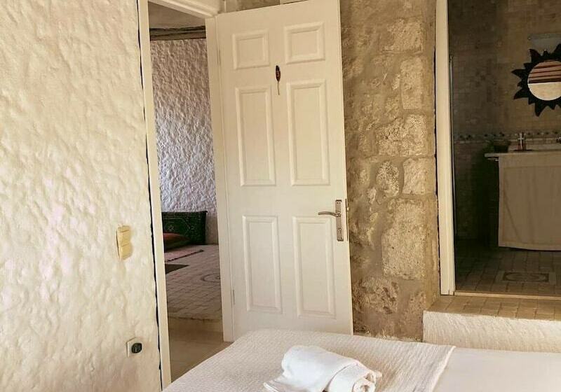 غرفة قياسية, Radika