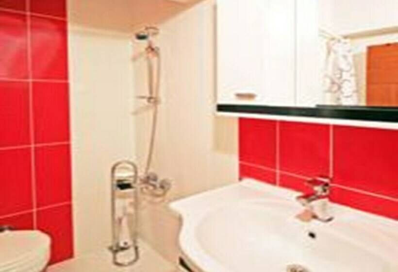 اتاق استاندارد با چشم‌انداز دریا, Ucem