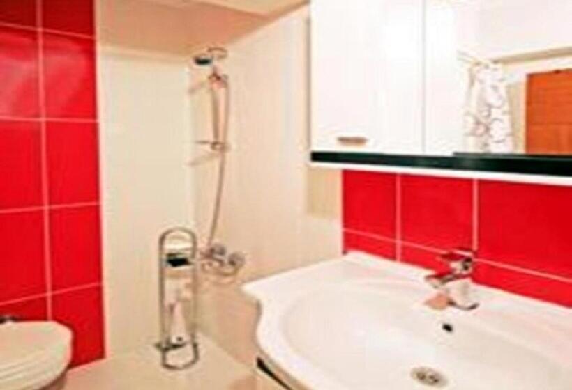 Triple Room Sea View, Ucem
