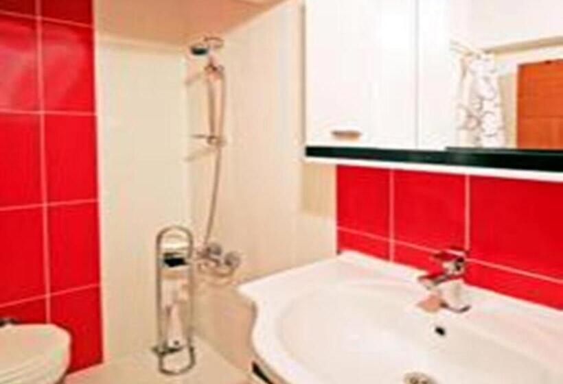 Triple Room Sea View, Ucem