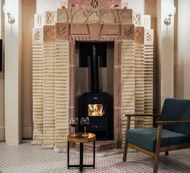 سوییت با چشمانداز باغ, Azur