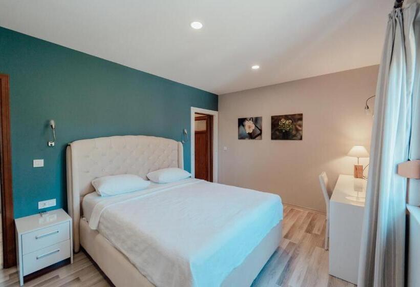 ویلای لوکس 1 خوابه, Azur