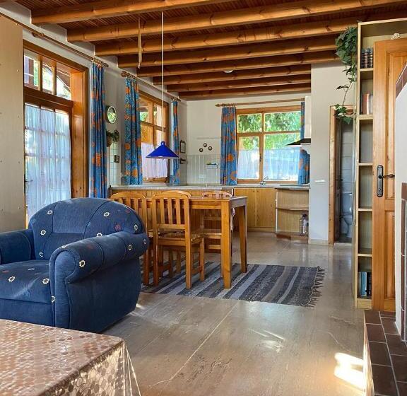 ویلای 1 خوابه, Azur