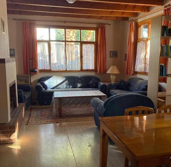 ویلای 1 خوابه, Azur