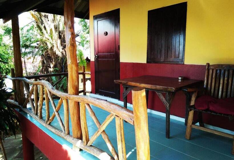 ガーデンビュースタンダードルーム, Golden Beach Resort Koh Phangan