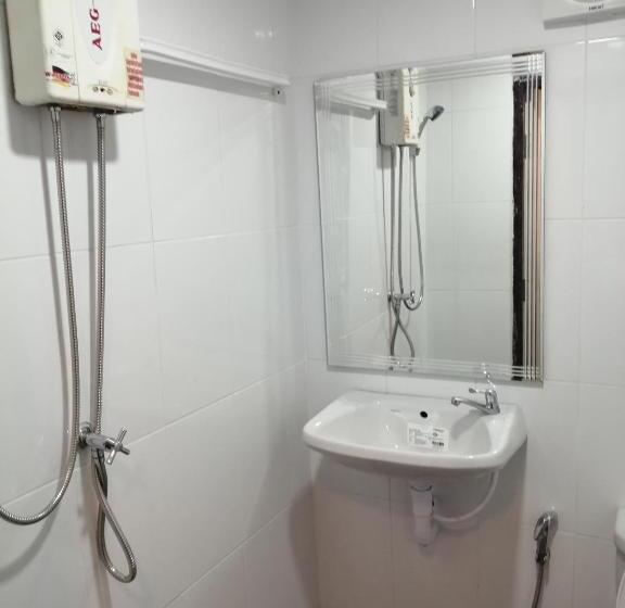 オーシャンビュースタンダードルームバルコニー付き, Golden Beach Resort Koh Phangan