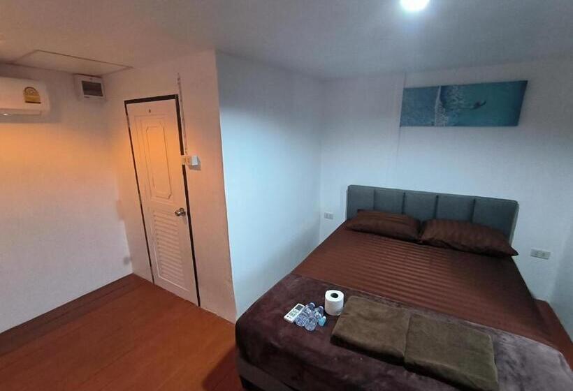 オーシャンビューのスタンダードバンガロー, Golden Beach Resort Koh Phangan