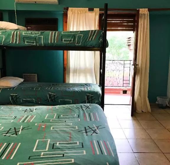 اتاق خانوادگی, Hostel Punto Patagonico