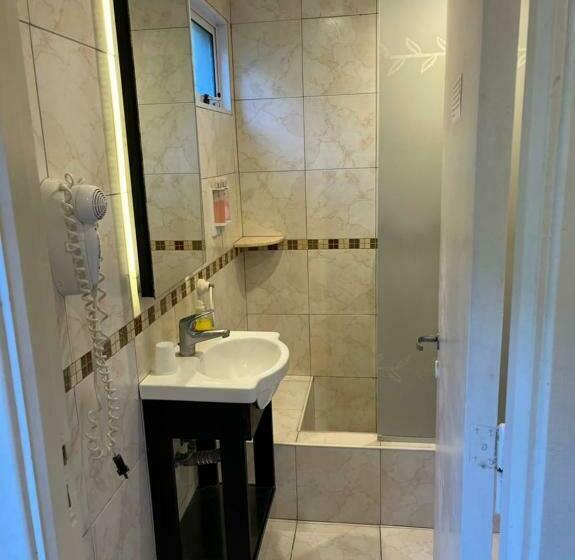 标准间, Boutique Calash