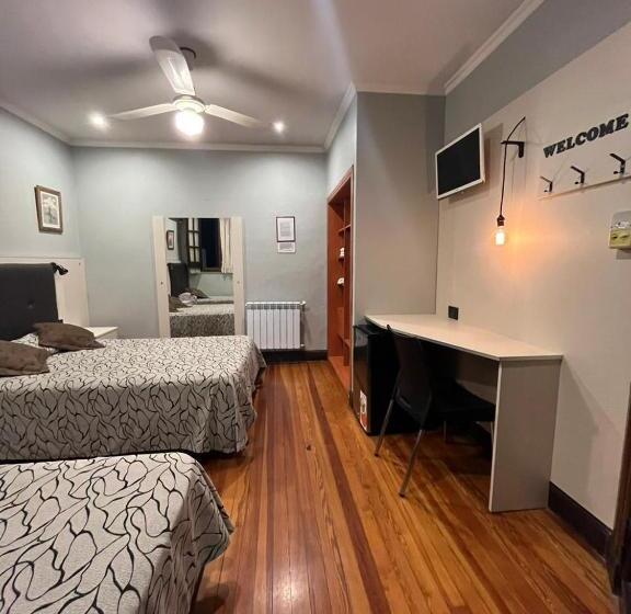 标准三人间, Boutique Calash